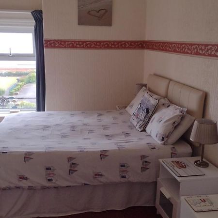 Apartamento The Kathrene Second Floor Sea View Fleetwood Exterior foto